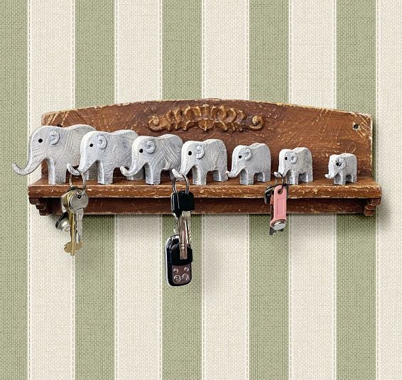 Ключница настенная Семь слоников на счастье