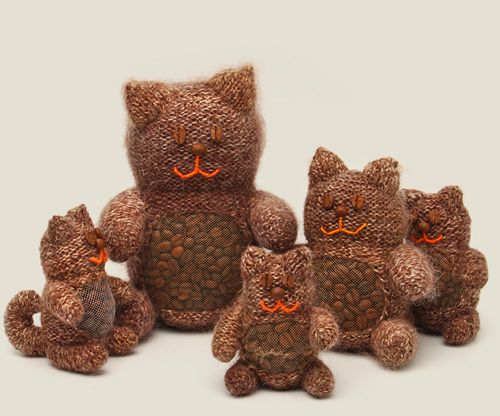 Игрушка кофейный котик Котофей Для кинестетиков.