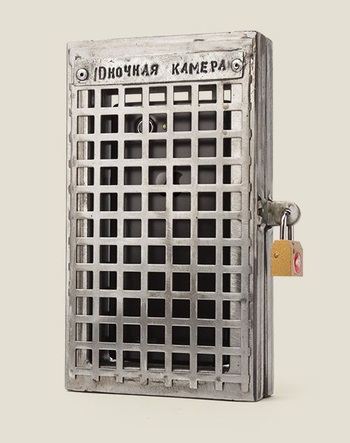 Клетка для телефона IDночная камера тех, кто не знает меру в использовании телефона