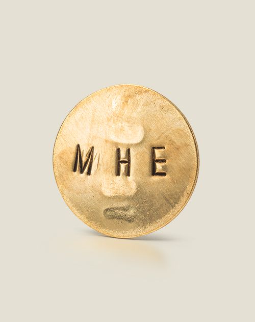 Монета для решений Мне - Тебе. Кому мыть посуду? человеку, которому нужно сделать правильный выбор.