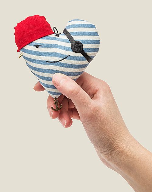 Игрушка Сердце-пират Любовь – на абордаж!