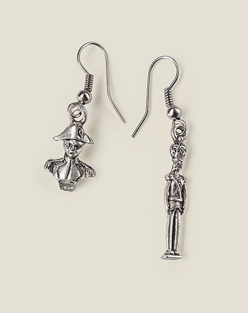 Серьги Красота требует… стратегических особ