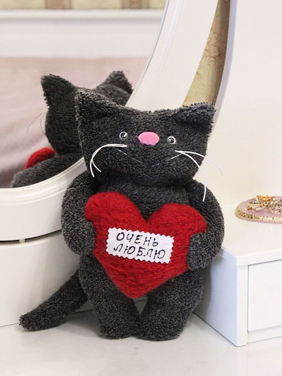 Игрушка котик с сердечком ОЧЕНЬ ЛЮБЛЮ Игрушка котик с сердечком ОЧЕНЬ ЛЮБЛЮ